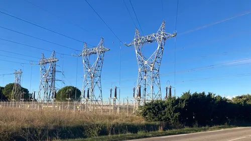 [ Société ] Ligne très haute tension Fos–Jonquières : la CNDP prône...