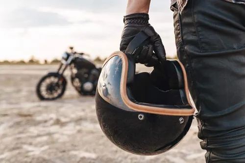 [ SOCIÉTÉ ]: Les motards sont de plus en plus nombreux à ressortir...