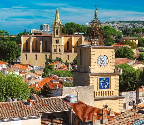 [ SOCIÉTÉ / LOISIRS ]: C’est au tour de Salon de mettre en avant...