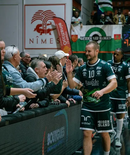 [ SPORT - HANDBALL ] Victoire incontestable 34- 27 de l'USAM contre...