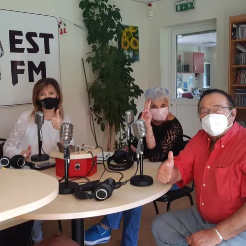 Christine Le Rossignol, en compagnie de Walter Scholtz, au micro de...