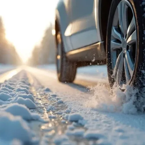 Pneus hiver obligatoires en zones de montagne : 135 euros d’amende...