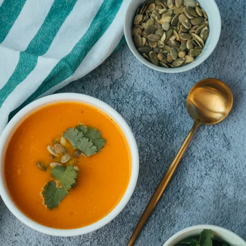 Soupe gourmande au potimarron et graines de courge