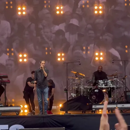 Charrues 2024 : Grand Corps Malade depuis la foule