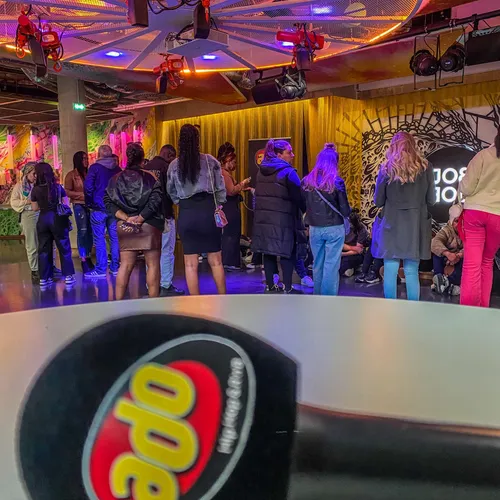 Franglish et les animateurs Ado