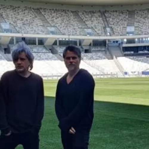 REPORT DE DATE, NOUVEL ALBUM, INDOCHINE ÉTAIT À BORDEAUX