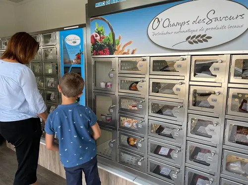 Un distributeur automatique géant met le circuit-court en vitrine