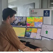 Zoom sur le métier de prévisionniste météo