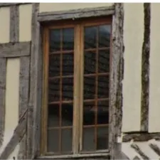 Une maison pleine de mystères