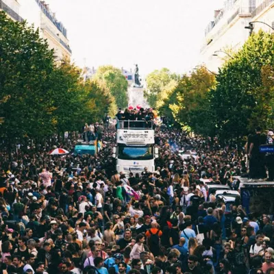 LA TECHNO PARADE PASSERA PAR BOURGES EN 2028