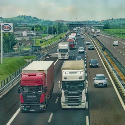 Peut-on prendre recevoir une amende si on roule trop lentement ?
