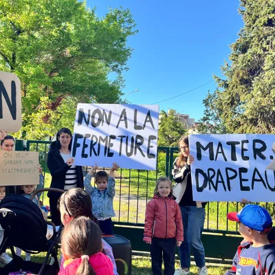 « Non à la fermeture » : les parents d'élèves de l'école Drapeau...