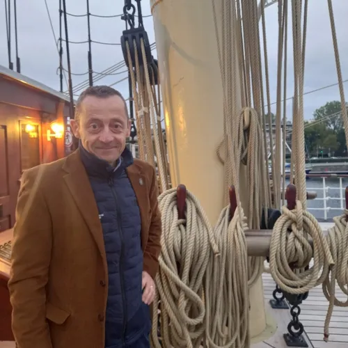 À la manœuvre délicate du Duchesse Anne