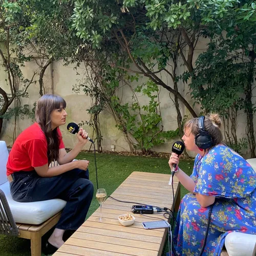 Sur la route des Festivals avec CLARA LUCIANI aux Francofolies