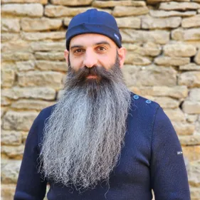 Loïc Papillon, champion international de barbe vise le titre mondial