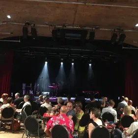 Une programmation toujours variée au bistrot de la scène