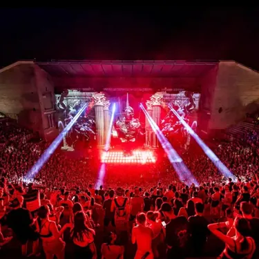 LE POSITIV ELECTRONIC FESTIVAL S’INSTALLE AU THÉÂTRE ANTIQUE...