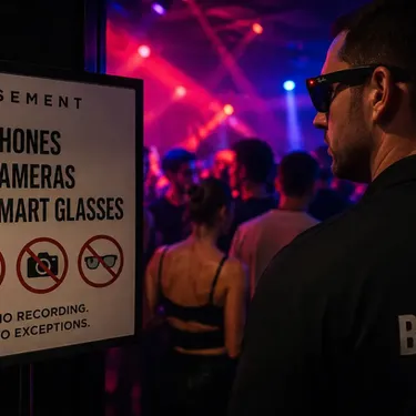 APRÈS LES TÉLÉPHONES, VA-T-ON BANNIR LES LUNETTES DES CLUBS ?!