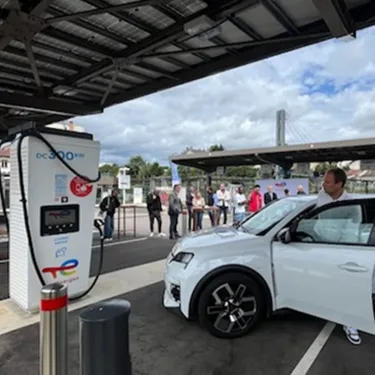 Une station-service 100% électrique à Dijon