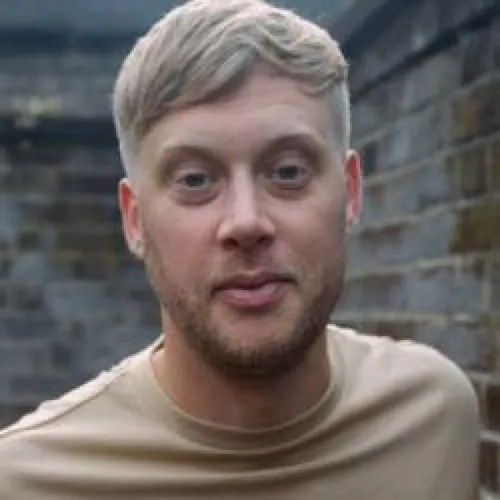 HAPPY HOUR DJ : SAM DEXTER