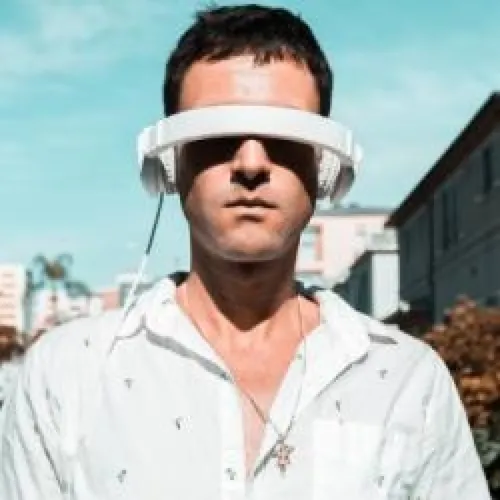 HAPPY HOUR DJ : LUNDI BLEU