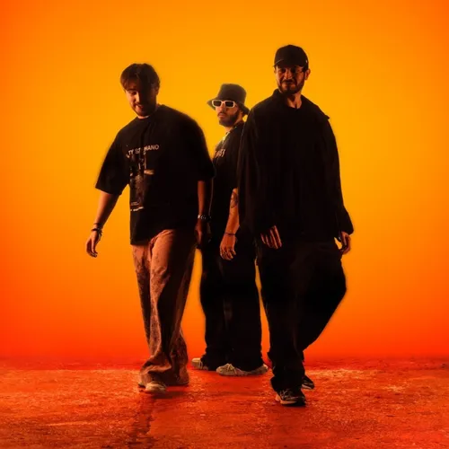 FG MUSIC STORY QUELQUES RELEASES DU MOMENT : MONT ROUGE AVEC...