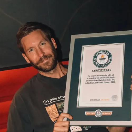 CALVIN HARRIS ENTRE DANS L’HISTOIRE AVEC 1,6 MILLION DE SPECTATEURS