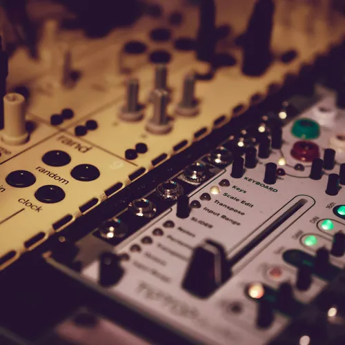 L’ÉLECTRO FRANÇAISE EST RECONNUE PAR NOTRE PAYS