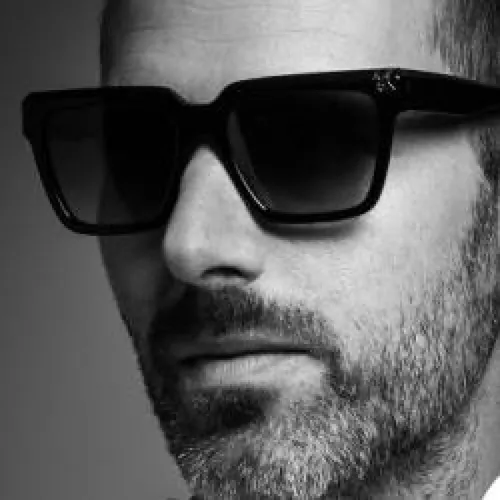 HAPPY HOUR DJ : DJ CAM