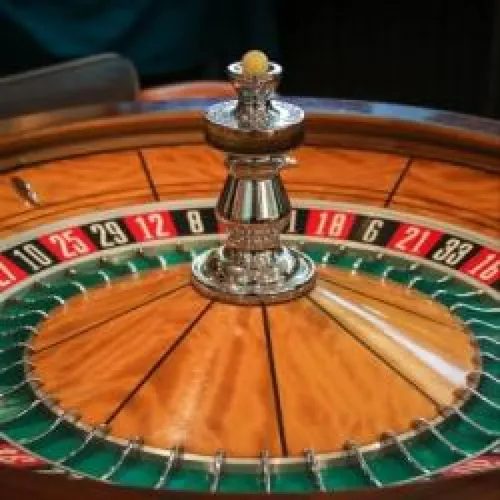 FG INVITE : LE BERSTEIN CLUB DE BADEN-BADEN