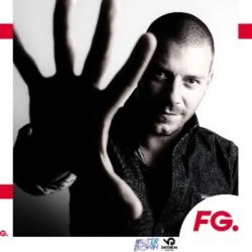 HAPPY HOUR DJ : PETER BROWN