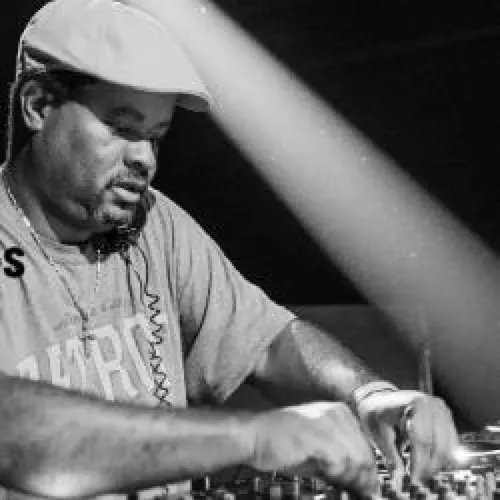 PANORAMAXX : TERRENCE PARKER AND FRIEDNS