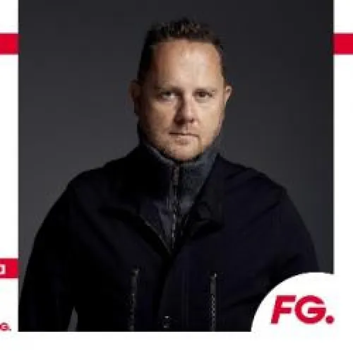 HAPPY HOUR DJ : JOHN COURSE