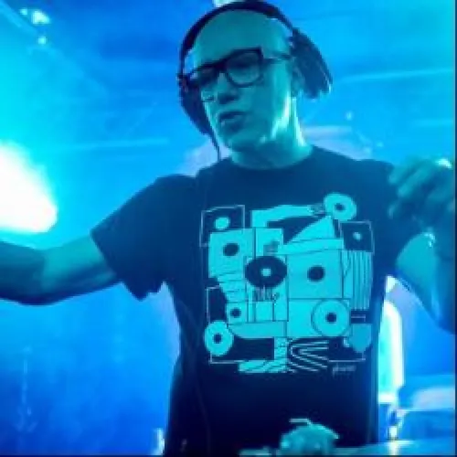 HAPPY HOUR DJ : PATRICK VIDAL