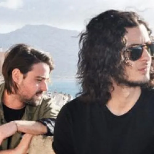 HAPPY HOUR DJ : MOZAMBO