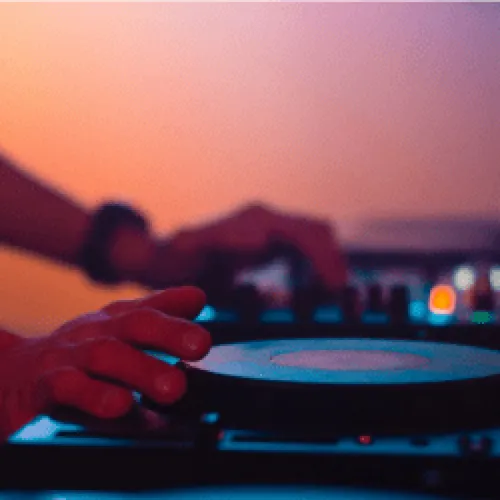 FG INVITE : VIVE LES PIEDS DANS L'HERBE