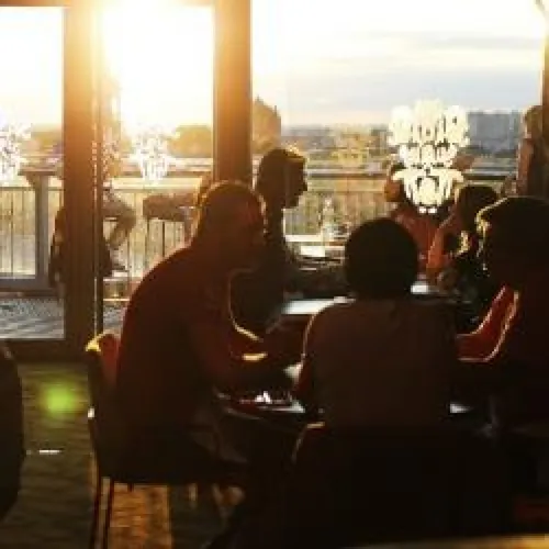 FG INVITE : MA BICHE SUR LE TOIT