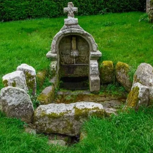 A la découverte des fontaines bretonnes miraculeuses...