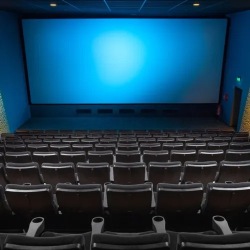 Pourquoi les nouveaux films sortent-ils au ciné le mercredi ?