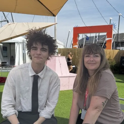 Sur la route des festivals avec SAM SAUVAGE aux FRANCOFOLIES