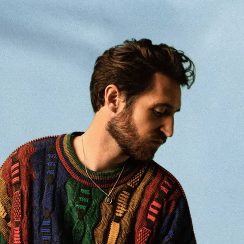 Broken Back : un artiste singulier, qui « se détache » des standards