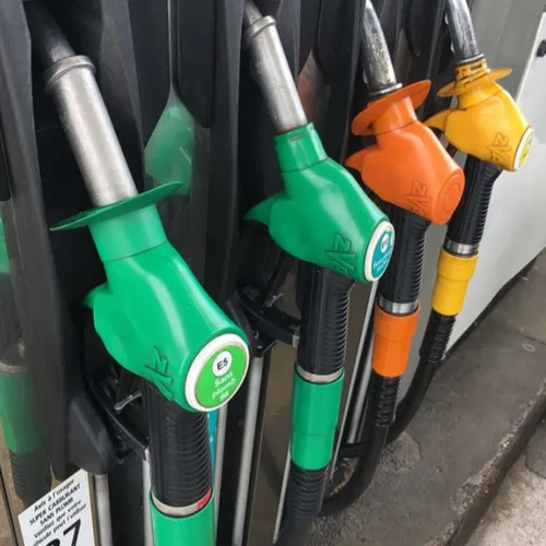 « Une baisse de 15 centimes d'ici 24 heures »: les prix des...