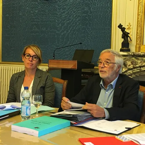 François Rebsamen : « On va devoir garder longtemps le rond-point...