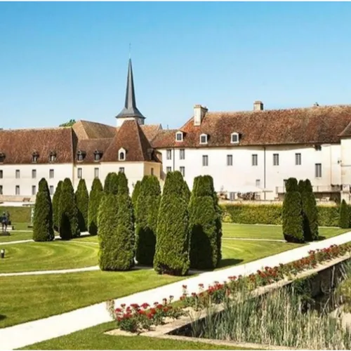 Découvrez le château de Gilly-lès-Citeaux