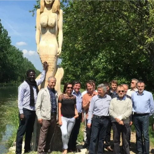 Inauguration d'une statue à Ouges