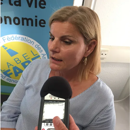 Nathalie Ibba de l'association Ressources : "Les salariés attendent...