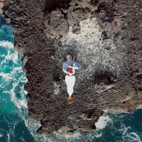 Claudio Capéo, Zaz, Fréro Delavega: la plume de Barcella