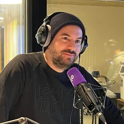 Kyan Khojandi avec La Famille