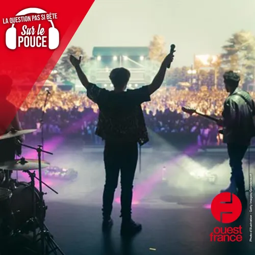 Pourquoi une foule chante-t-elle toujours juste ?