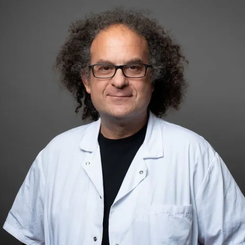 Je fais demi-tour pour aller chercher mon téléphone oublié chez...